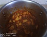 A picture of step 4 of Aloo bengan.
