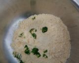 A picture of step 3 of Palak onion pakoda.