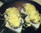 A picture of step 4 of Open Face Nacho Cheeseburger.