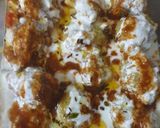A picture of step 6 of Dahi bhalla chaat.