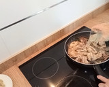 Foto del paso 3 de la receta: Conejo en pepitoria - receta tradicional de Canarias