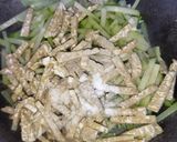 Foto langkah ke 2 dari resep Tumis Labu Siam Tempe.