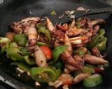 Foto langkah ke 7 dari resep Tumis Cumi Asin Cabe Gendot.