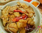รูปขั้นตอนการทำที่ 2 ของ ไก่ผัดเค็ม สูตรง่ายๆ (เก็บแช่แข็งทานได้นาน) 🐓