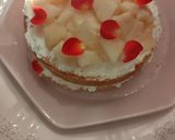 A picture of step 3 of Red rose peach Victoria cake.