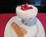 Foto del paso 10 de la receta: Mousse de cheesecake y fresa estilo Nueva York, postre frío y no se necesita horno a lo carmelita
