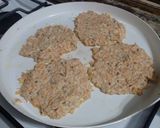 Foto del paso 4 de la receta: Tortitas o hamburguesas de ricotta y zanahoria