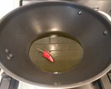 Foto del paso 2 de la receta: Spaghetti con gulas y sepia