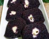 Foto langkah ke 5 dari resep Bolu Ketan Hitam Keju Lumer Kukus.