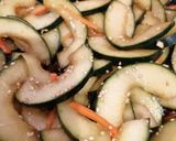 Une image de l'étape 4 de Salade de concombre, façon Coréenne.