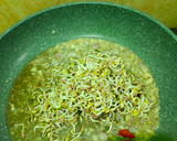 Foto langkah ke 4 dari resep Tumis kangkung tauge pedas manis (cocok untuk diet).