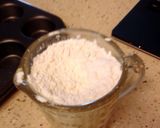 A picture of step 8 of Smoothie Cupcakes.