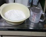 A picture of step 1 of Make-at-Home Ramen Jiro Regular Version.
