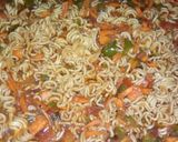 A picture of step 3 of Cheesey egg noodles.