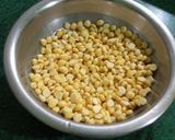 A picture of step 2 of Dal puri.