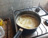 Foto del paso 2 de la receta: Una idea rápida: Papas, cebolla y morrón fritos, con pollo