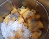 A picture of step 2 of Muskmelon slushie.