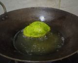 A picture of step 2 of Bathua ki poori.