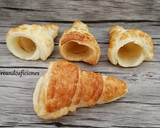Foto del paso 3 de la receta: Conos de hojaldre con crema pastelera y nata