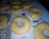 A picture of step 6 of Fluffy Doughnuts.