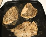 Foto del paso 2 de la receta: Pollo a la plancha con ensalada de kale