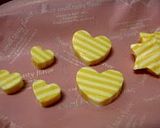 A picture of step 5 of Cute Striped Cheese Hearts.