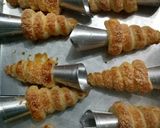 Foto langkah ke 4 dari resep Roomhorn/kue cum cum/kue keong.