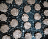 Foto del paso 5 de la receta: Galletitas veganas de cacao y leche de almendras