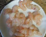 Foto del paso 1 de la receta Tortilla francesa con gambas