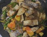 Foto langkah ke 4 dari resep 201. Tumis Ikan Asin Gabus Cabe Ijo.