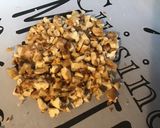 Une image de l'étape 5 de Salade feuille de chêne aux noix, feta et persil frais (avec sauce fruitée).