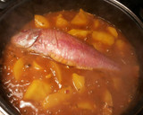 Foto del paso 14 de la receta: Salmonete con patatas, en salsa thai y azafrán