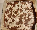 Foto del paso 1 de la receta: Cuadrados de chocolate, maní y dulce de leche