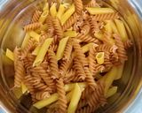 ভেজিটেবলস চীজি এগ পাস্তা (vegetable cheesy egg pasta recipe in Bengali) রেসিপি ধাপ - 1 ছবি