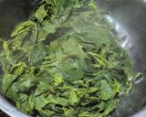 Foto langkah ke 1 dari resep Gulai Daun Singkong Khas Padang.