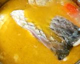 Hình bước làm 2 của món Cá trắm cỏ, chả cá nấu canh chua