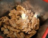 अखरोट का हलवा(akhrot ka halwa recipe in hindi) रेसिपी चरण 1 फोटो