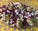 Une image de l'étape 13 de Œufs farcis aux sardines, tomate et épices, câpres et endive italienne.