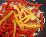 Foto del paso 3 de la receta: Lengua en salsa de pimientos!