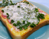 A picture of step 3 of Toast with Wasabi Mayonnaise Bacon and Green Onion.