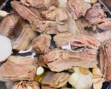 Hình bước làm 3 của món Canh sườn bò hầm kiểu Hàn