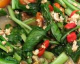 Foto langkah ke 4 dari resep Tumis Sawi Telur Saus Tiram.