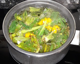 Foto del paso 3 de la receta: Infusión de flores de caléndula frescas. "Pon flores en tu boca"