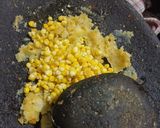 Foto langkah ke 3 dari resep Perkedel Kentang Jagung.