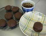 A picture of step 6 of Moist Potato Chocolate Sandwiches.