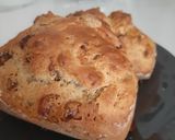 A picture of step 4 of Banana bread with raisins and nuts.