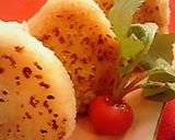A picture of step 5 of Easy with a Pan Toasted Rice Ball.