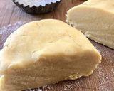 Foto del passaggio 6 della ricetta Crostatine di mele e sorbe