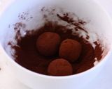 A picture of step 7 of Cream Cheese ♡ White Chocolate Truffle.