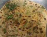 A picture of step 5 of Palak paratha.
